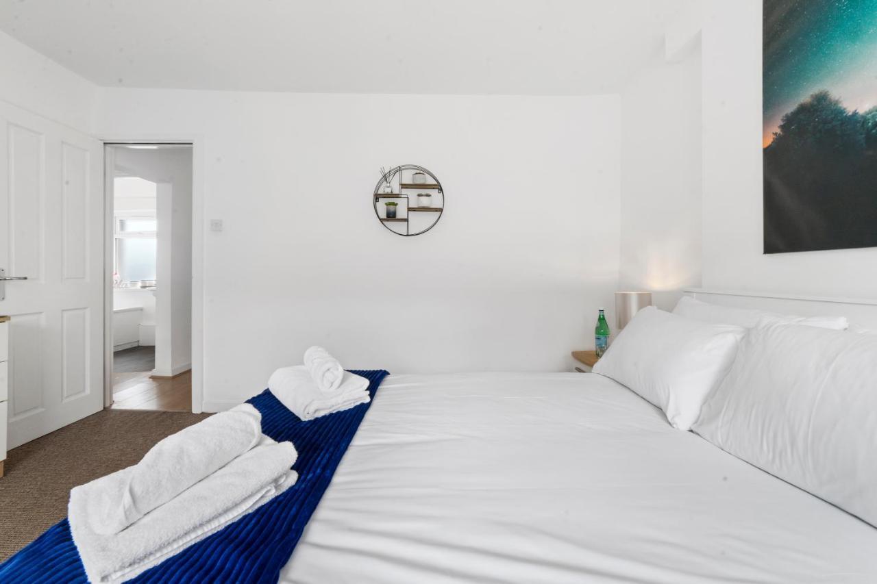 Village Cwtch Whitchurch 2 Bedroom Apartment Cardiff Dış mekan fotoğraf